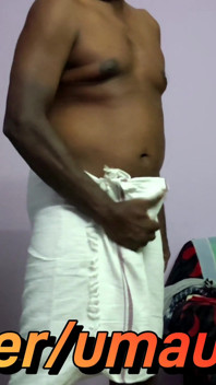 Lelaki Tamil Pertengahan Umur India Melancap Di Rumah