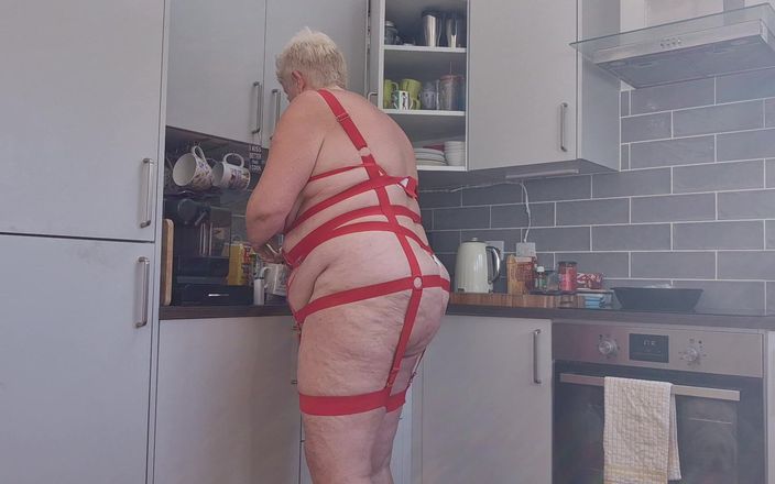 Uk Joolz: Kitchen Play