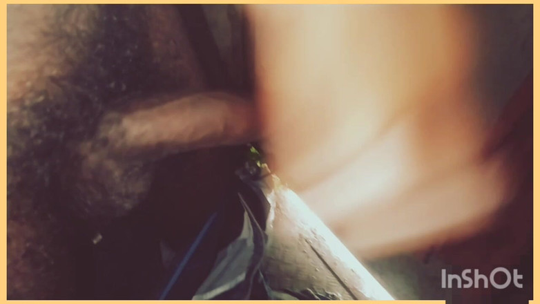 Aashiq: Ragazzo indiano selvaggio che scuote il pene tra le tette