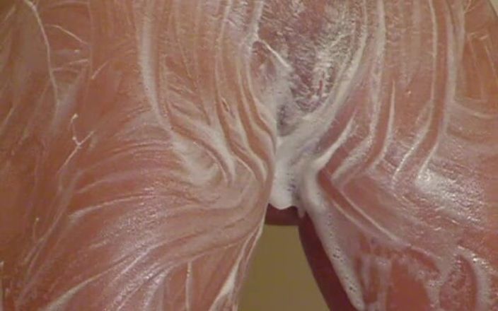 NaughtyMidwestGirls: Mandee - 18 tuổi. Chơi vòi hoa sen