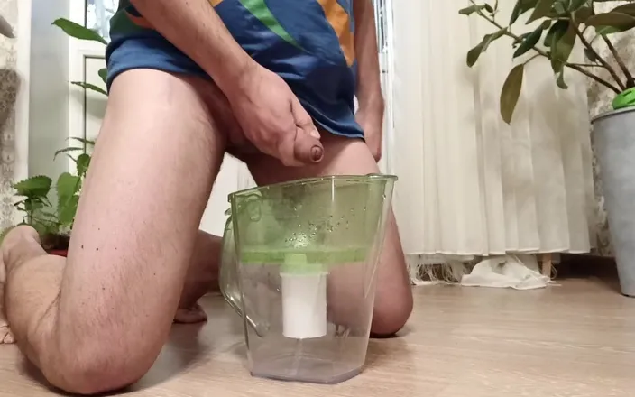 Kinky Guy: Better to Filter the Pee Before Healthier;)