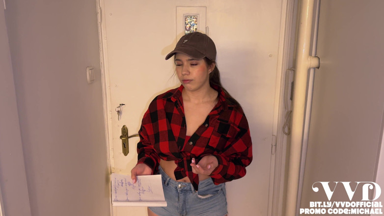 MichaelFrostPro: La ragazza delle consegne ha accettato di testare il mio...
