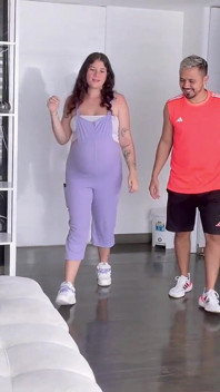Intenzivní trojka se dvěma sexy dívkami, které jsem potkal na seznamce aplikace
