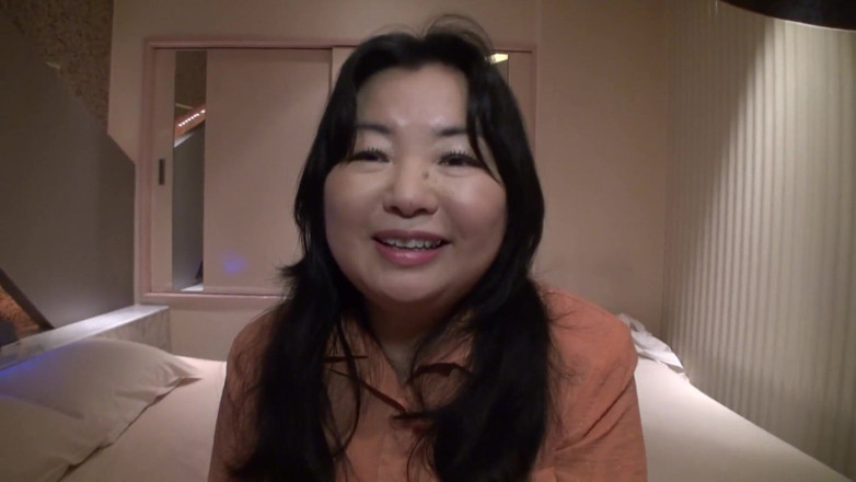 Apolix-JP: 55-jährige Michiko, die ich auf einer Dating-Site getroffen habe