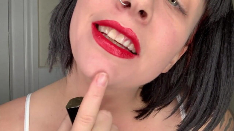 Deanna deadly: GF teases with red lips and white lingerie