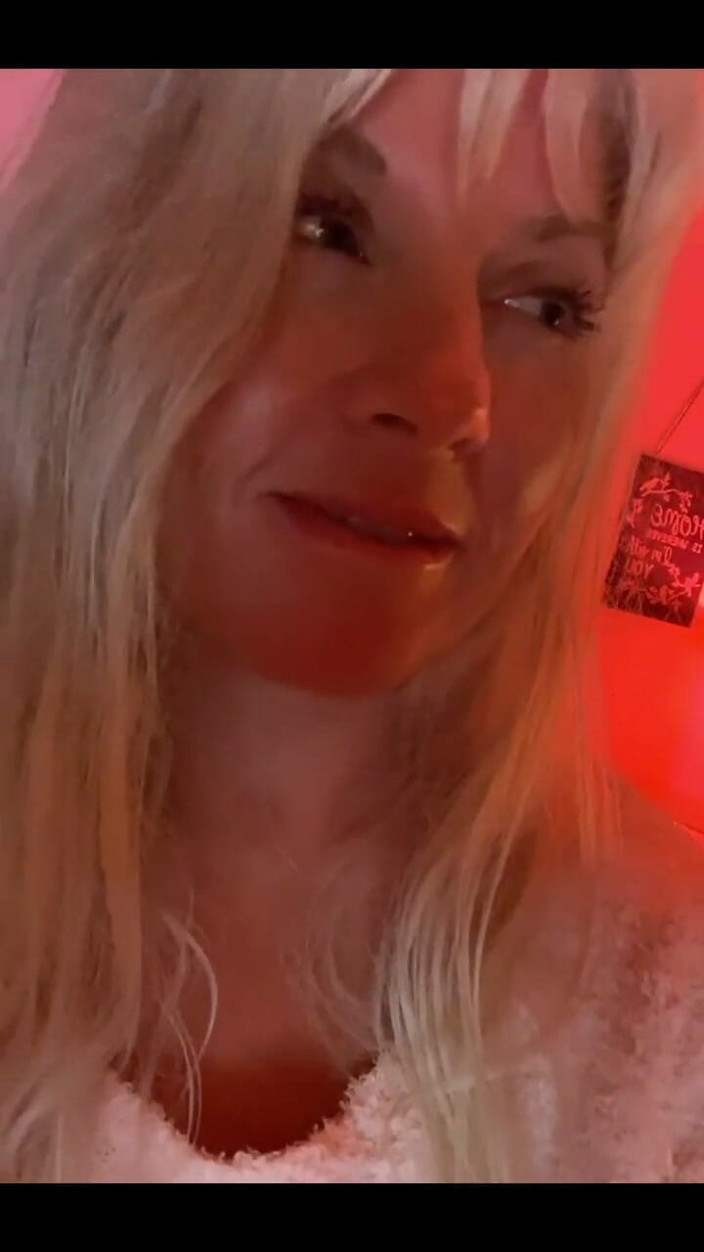 PaintedRose Taboo Femdom Fetish MILF: Prostor pro hlavu