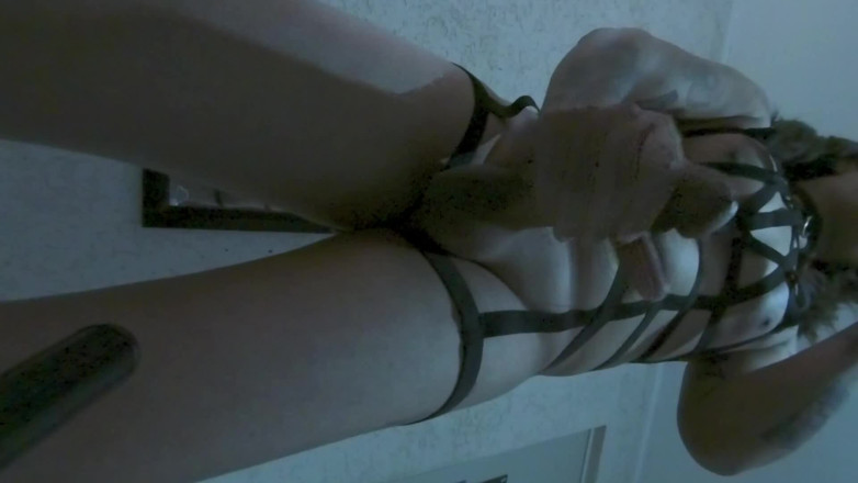 Kimberly Polizzi: น้ำพุแตกคารูปากโดยไม่ใช้มือ สโลว์โมชั่น
