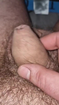 Small dick cumming! Need to watch....