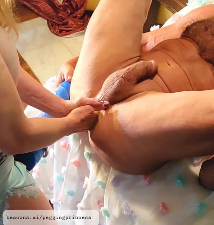 Peggingprincess: Pov Fisting &amp; Tambatan melampau: Pantat Bersemangat Mareslut dimusnahkan oleh Isaac...