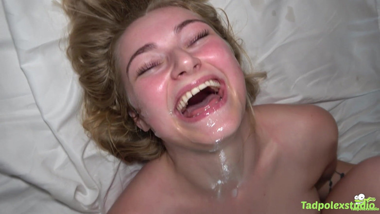 TadpolexStudio: Rebel Rhyder and Mckenzie Mae's Two Girl Gangbang