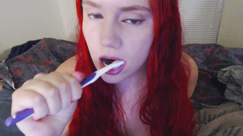 Scarlet Vixen: Mi lavando i denti