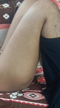 Vdané ženy si užívají tvrdé lízání na pohovce