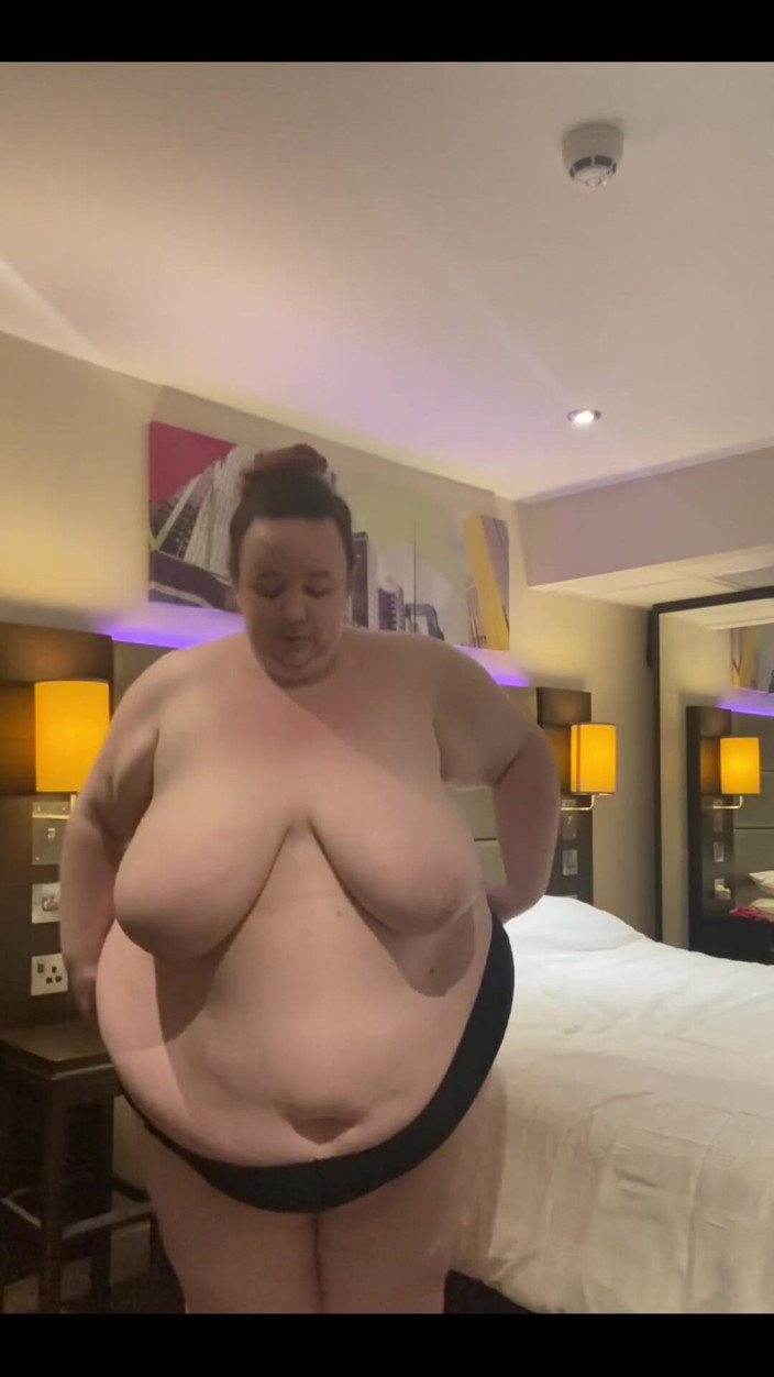 ivygoldpremium: ブルネットSSBBW