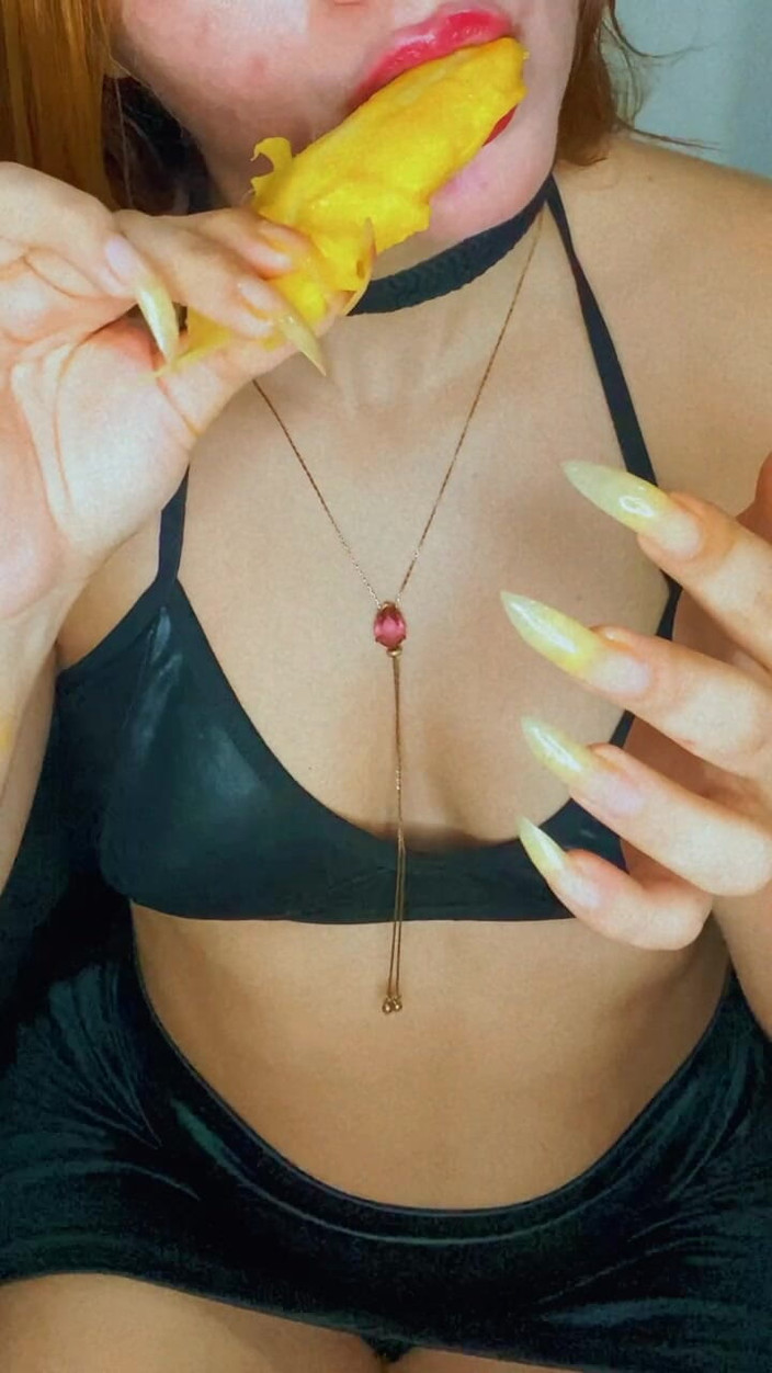 Goddess Li: Diosa Liandra y un delicioso mango