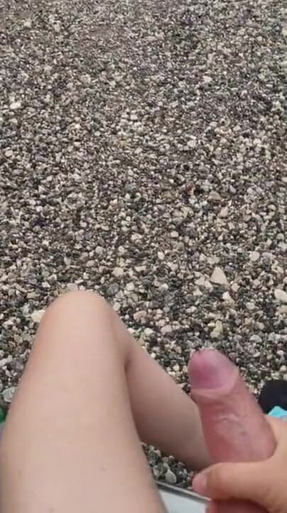 Dickflasher: Masturbándose en un estacionamiento de un colege