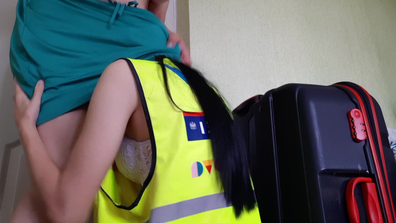 Lesbian-illusion: Terfi için orta yaşlı seksi patronumun amını yalıyorum
