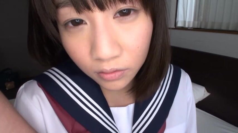 CherryBONBON: 一个成熟的男人和一个穿着制服的美女