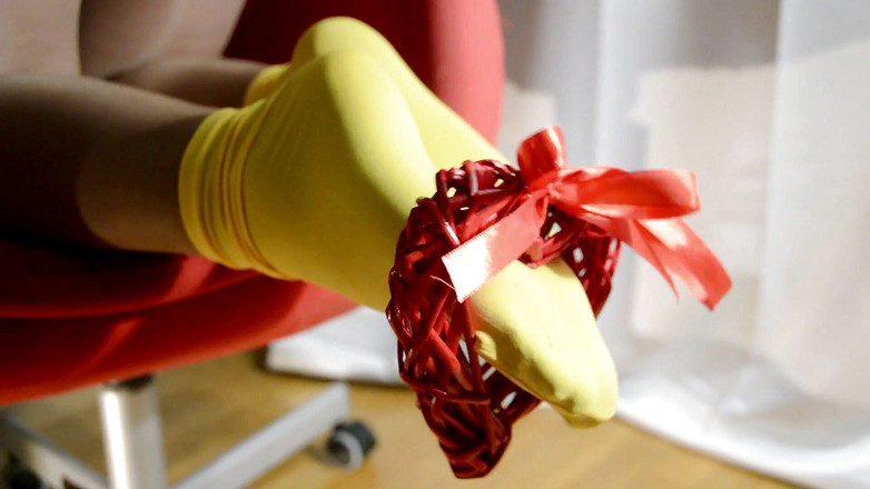 Mistress Legs: Báječné žluté ponožky