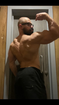Sit and Watch at My Pumped Body