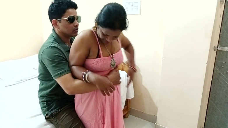 Popmini: Indian Desi Village Model Hot Blowjob and Fucking Hard with...