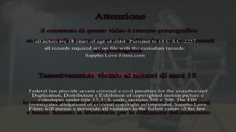 SapphoFilms - By Nikoletta Garian - Real Lesbian: Gagici uimitoare cu aspect în futai în trei lesbian