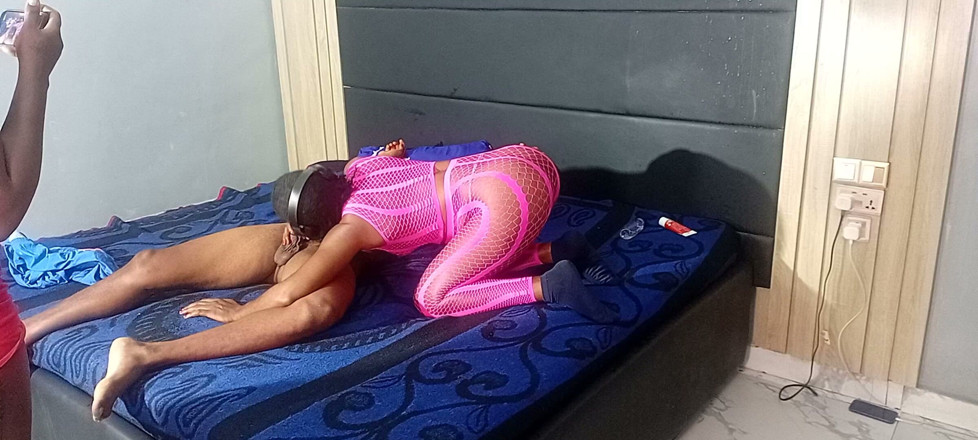 NATHANXBUSH: Bad bitch em meia-calça rosa cavalga pau enorme