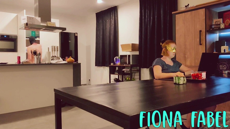 FionaFabel: Nô lệ trong nước của Nữ thần Fiona