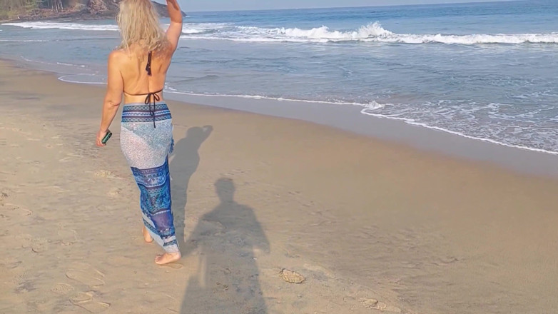 Selena701: Amateur Blonde Mature Wife Enjoys Sex on the Floor