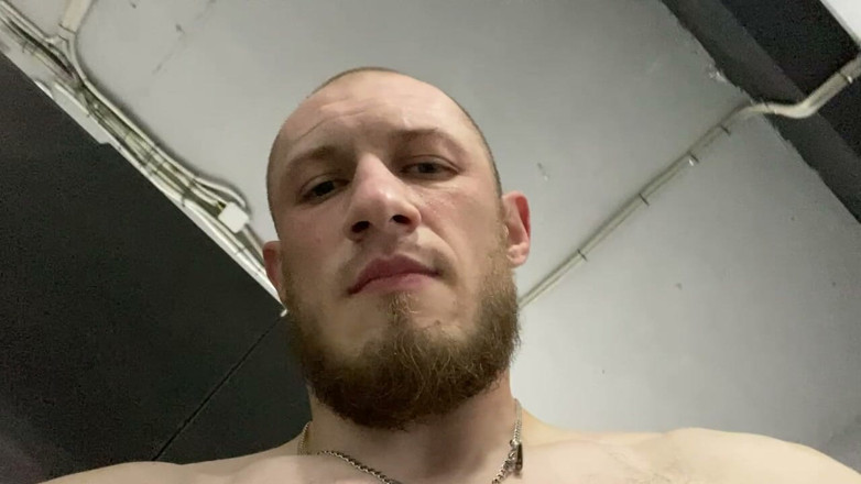 Hunky time: Šatna po tělocvičně