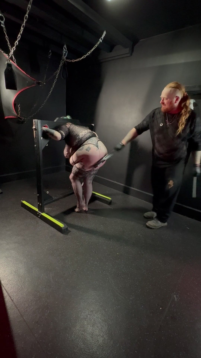 Bambi_beauty1: Si cewek hot rambut oranye lagi asik bambi