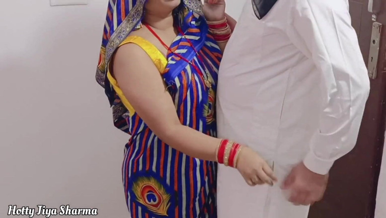 Hotty Jiya Sharmaa: พ่อเลี้ยงเย็ดหีลูกสาวเลี้ยงแบบ hardcore อย่างลับๆ