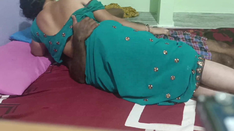 Sexy sindu: Casalinga indiana del sud scopata da suo marito