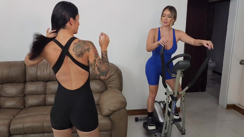 Salome Gil: Dua Kolombia berpantat besar mengongkek antara satu sama lain dengan...