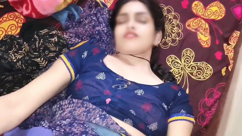 Janvibhabhii: Mi hermanastra me da mamada antes de follar duro, video...