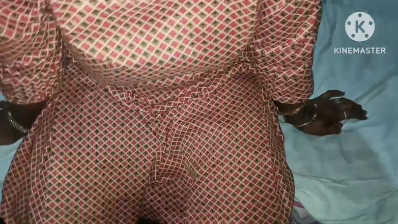 Hot poonam69: Nova menina tamil foi trazida para casa e fodida