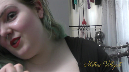 Mxtress Valleycat: Sizing Up Ear Gauges