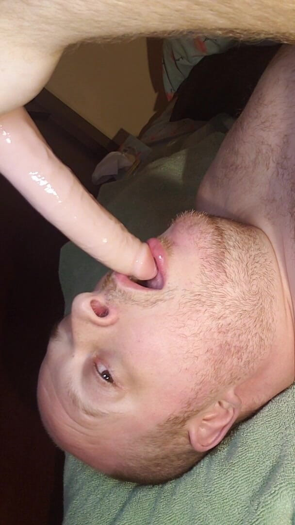 Charlieboy69: Pelatihan tengkorak 2 dildo bagian 1