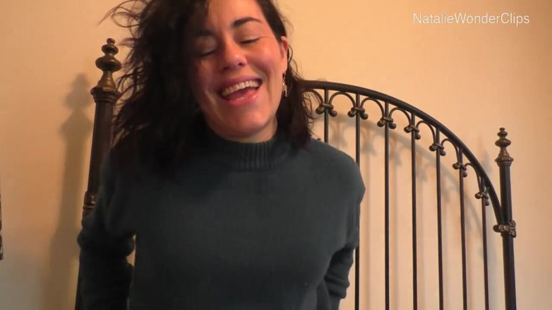 Natalie Wonder: Madrastra cura tu pequeño pis herido