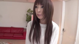 Scène de chattes asiatiques poilues - une brune asiatique 1_slim aime les grosses bites