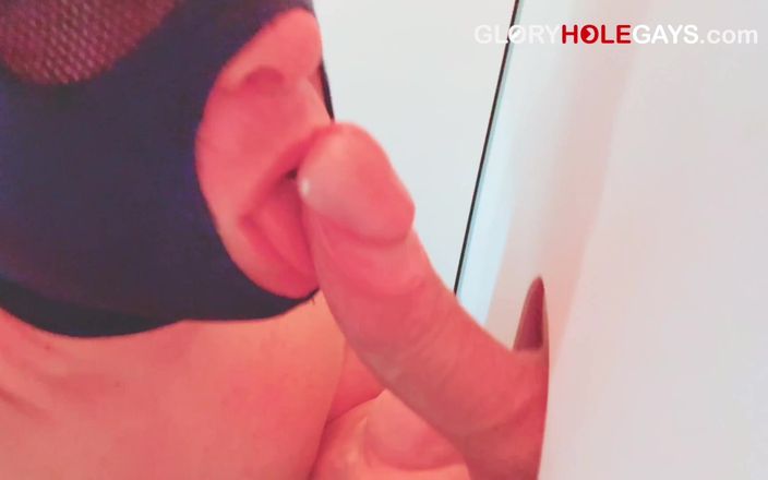 GLORYHOLEGAYS: Dikke, gebogen monsterlul vernielt me in het kijkgat - totaal onverwacht