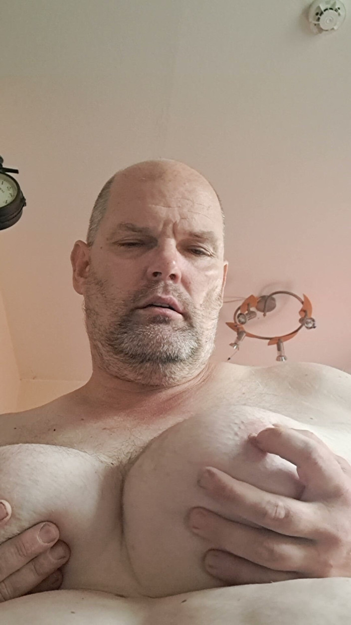 Fickspecht: Tits, Tits, Tits From the Slut
