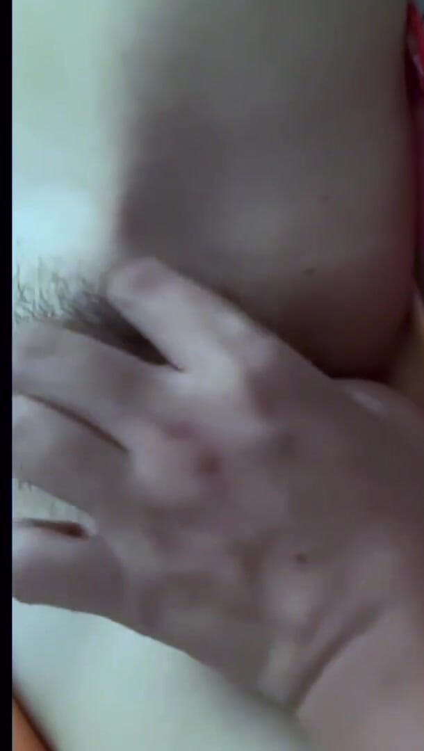 Desi college love: Amcığı parmaklıyor ve sikiyor