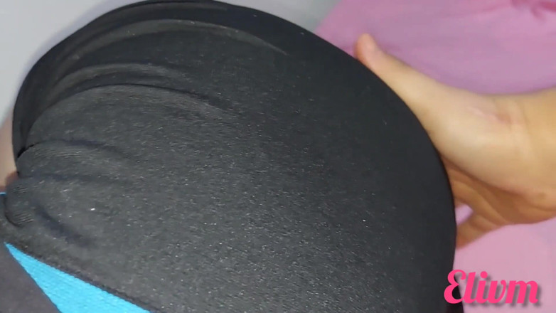 Wil9727: 義理の妹が義理の妹の猫で遊ぶとき、義理の兄がお風呂に入るとき