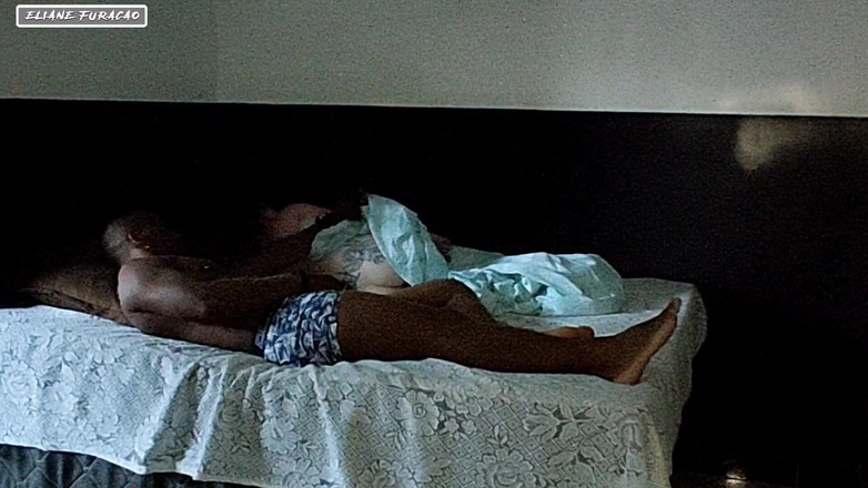 Eliane Furacao: Případ zrady ve stejném domě