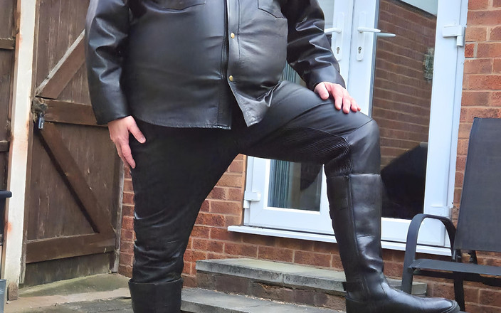 Leatherman63: Mer svart läder