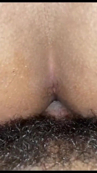 दुबली twink अपना कौमार्य भंग कर रही है