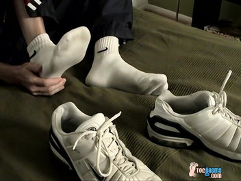 Toegasms: Jock Gregory yang menakjubkan memunggah keras