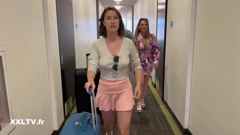 XXLTVFR: Solo in Front of Friends