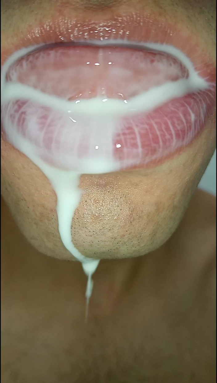 Rey rey: Éjacule dans ma bouche, joue avec ton sperme et avale-le,...