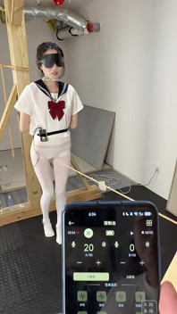 Baletní vložky s ladením s načasovaným elektrickým šokem